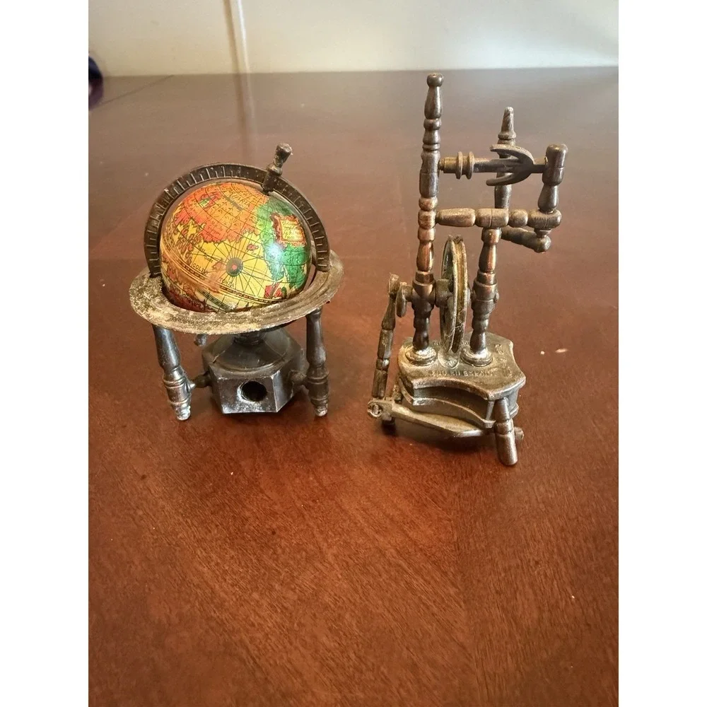 Vintage Metal Die Cast Mini Yellow World‎ Globe Map Pencil Sharpener For Desktop